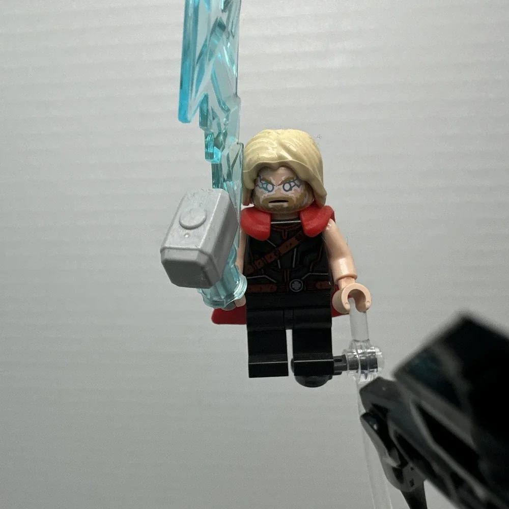 LEGO Super Heroes: Thor Vs. Surtur Construction Figure (76289) INCOMPLETE - Picture 16 of 16